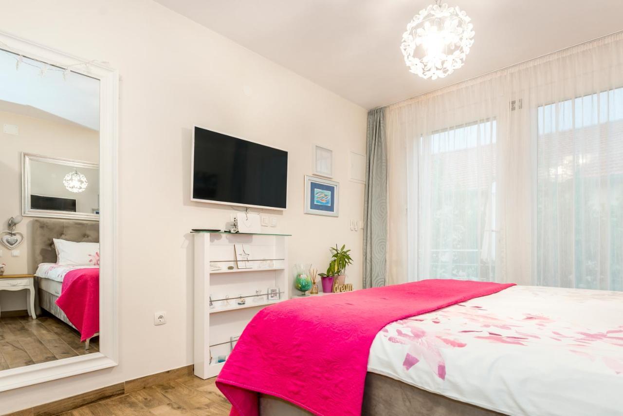 Apartments Stella Mariela シベニク エクステリア 写真