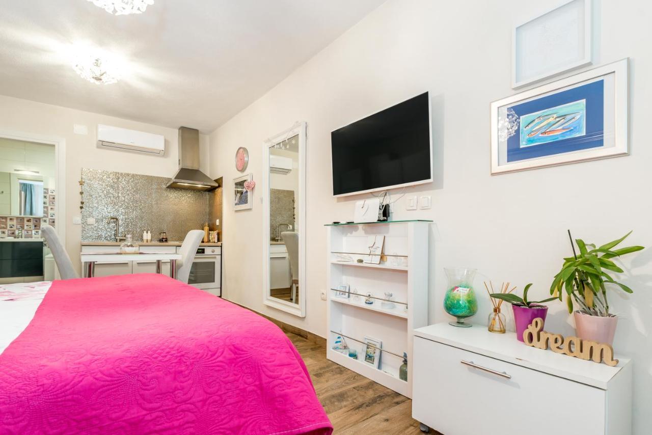 Apartments Stella Mariela シベニク エクステリア 写真