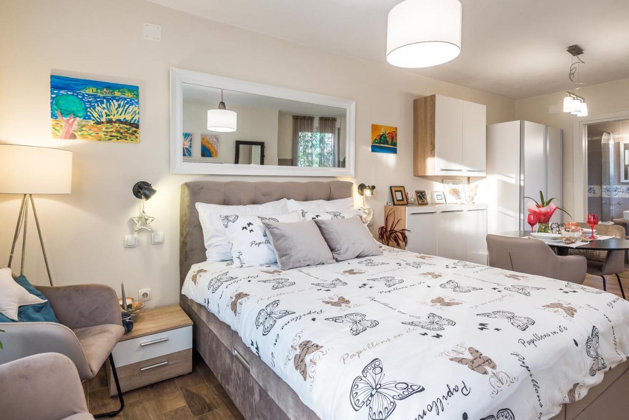 Apartments Stella Mariela シベニク エクステリア 写真